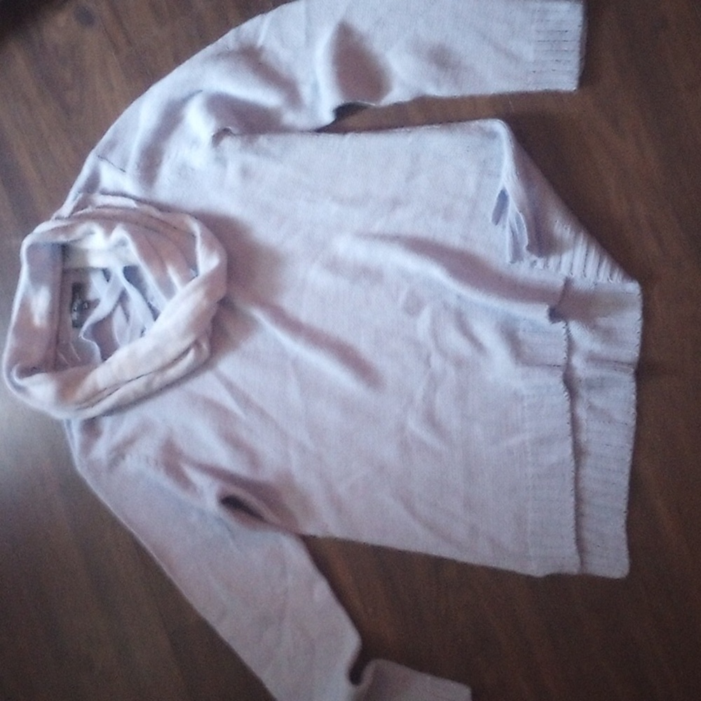 Large lily Morgan like new sweater